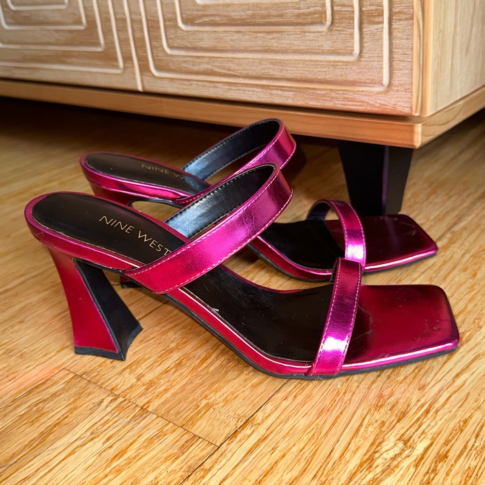 Nine West Pink Shiny Kitten Heels size 7.5